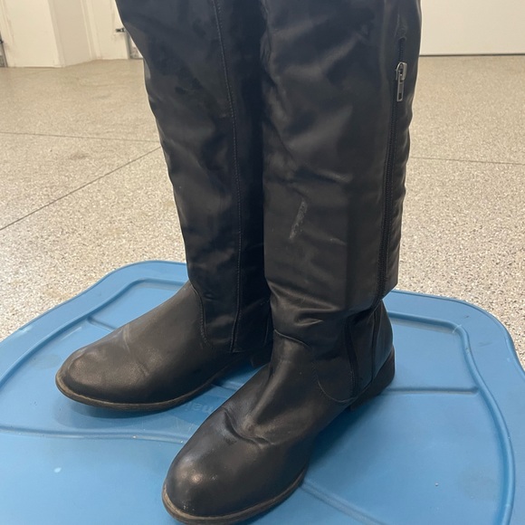 Fall boots - Picture 2 of 5